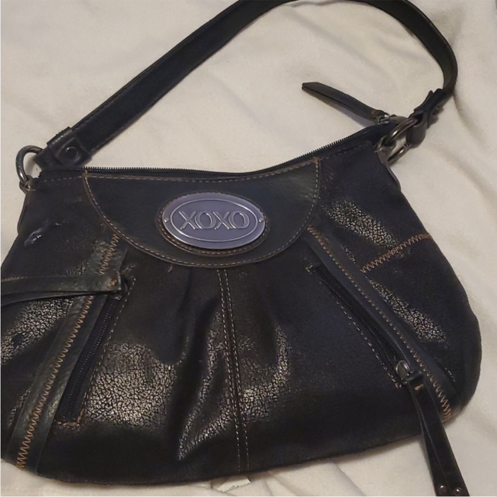Over the shoulder short strap bag by XOXO black purse